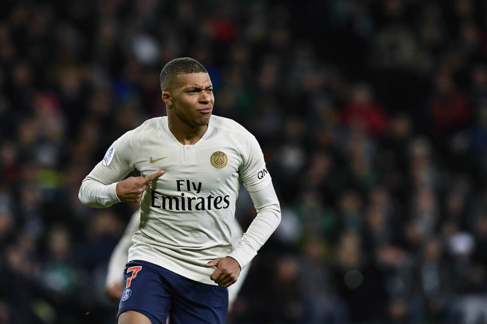 意甲综合：佛罗伦萨迎联赛首胜